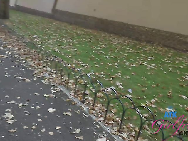 Lily Adams - Masked girlfriend handjob