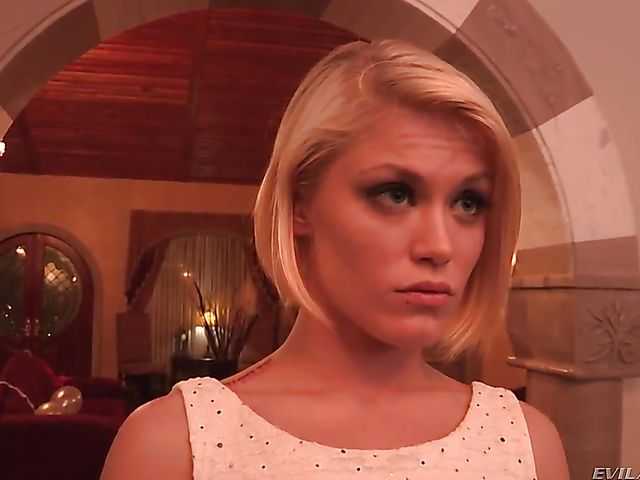 Dana Vespoli & Phoenix Marie - Lesbian ass fetish