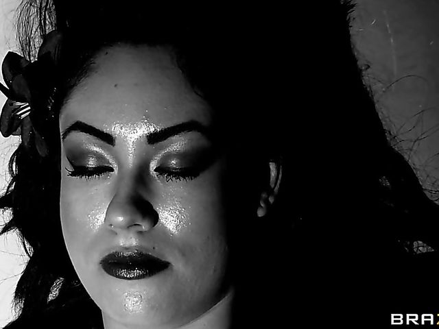 Gangbang DP with big titty woman Nikki Sexx