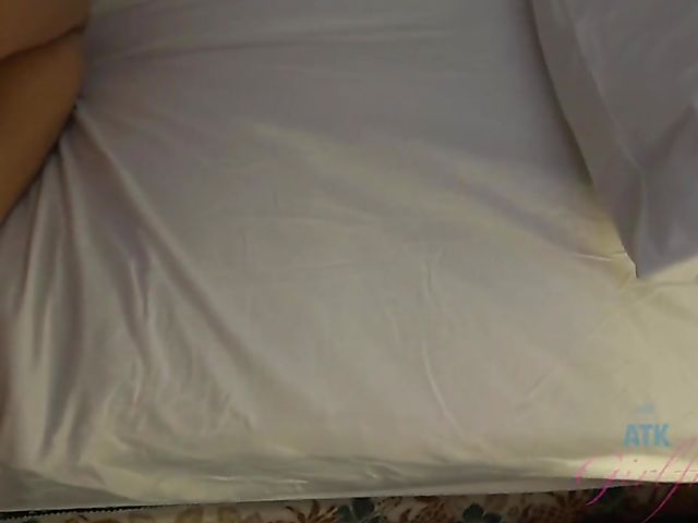 Zoe Bloom - Girlfriend footjob and fuck from your perspective