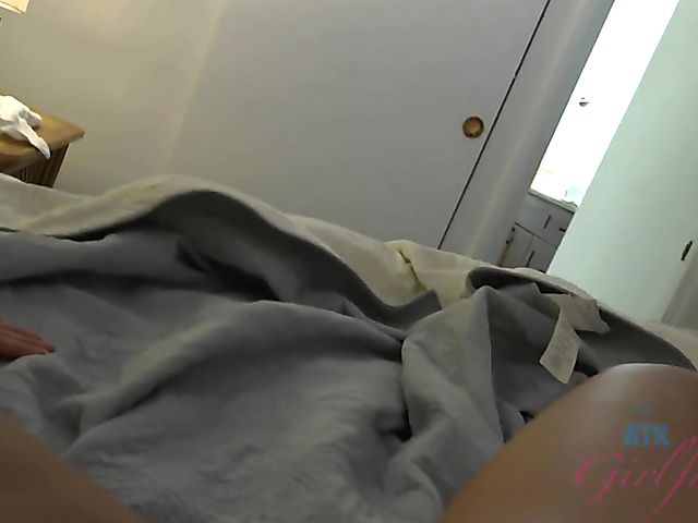 Zoe Bloom - Girlfriend footjob and fuck from your perspective