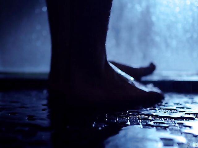 Emily Willis - Rough threesome on a blind date