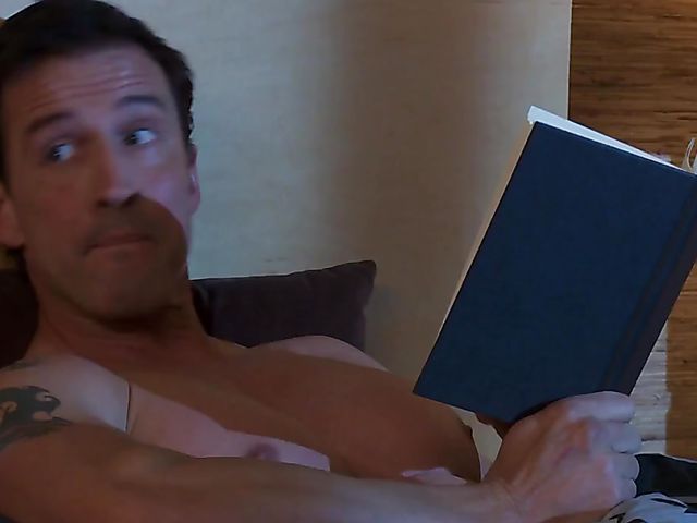 Skinny MILF India Summer gets down and dirty in the bedroom