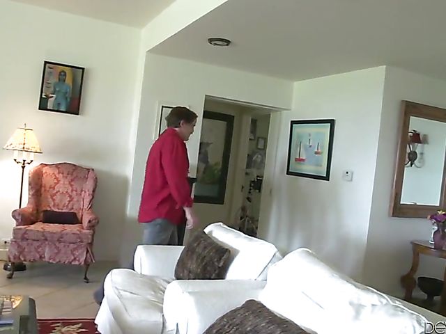 His boss wife Alyssa Lynn is busty and horny