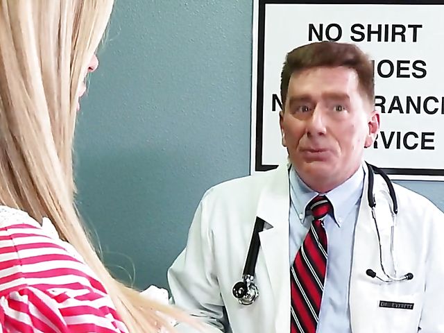 Big tit lady Brooklyn Chase fucks the doctor