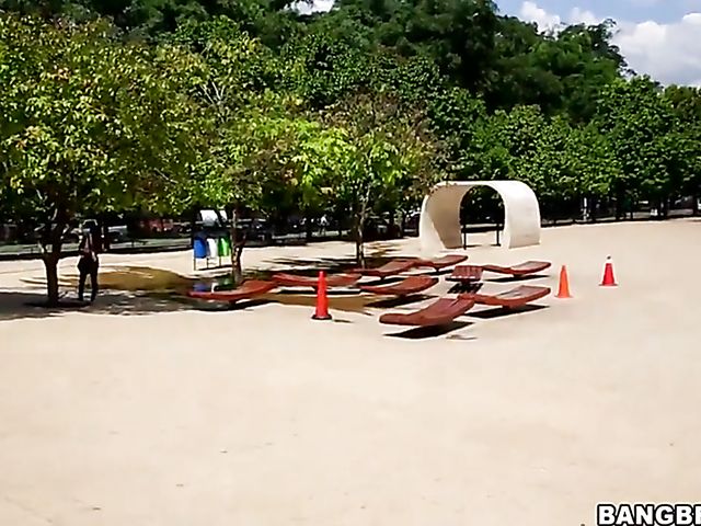 Car sex with sweet Colombian slut Suzan