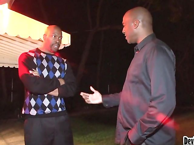 Kaylee Hilton interracial 3some with black men