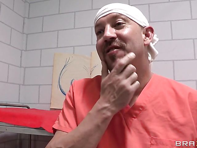 Alexis Grace - Tit job lucky prisoner Will Powers won't forget