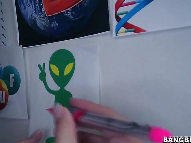 18-year-old Samantha Rone gets fucked on her bed