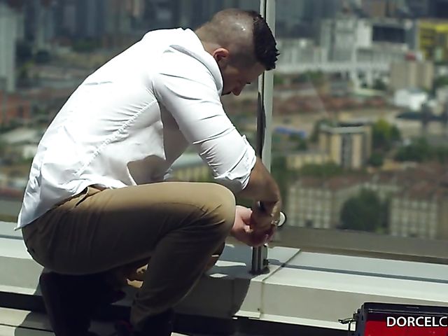 Two MILFs Ania Kinski and Amber Jayne do a guy