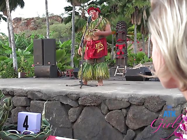 A day with blonde skinny GF Emma Hix