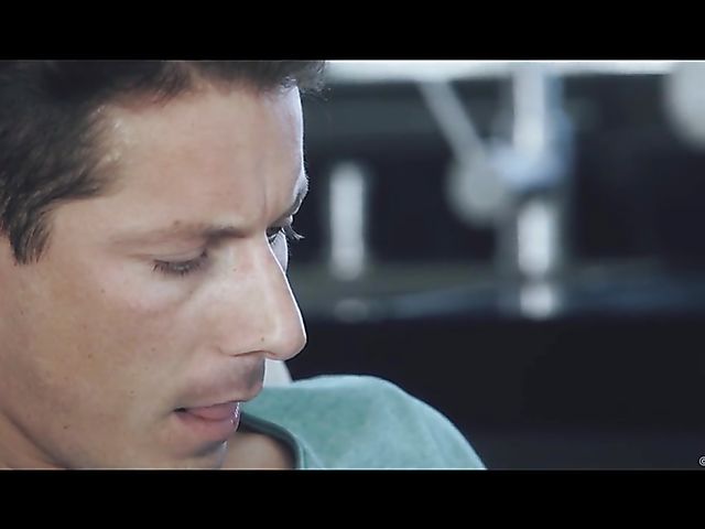 Luna Corazon's black pussy for a white guy on breakfast 