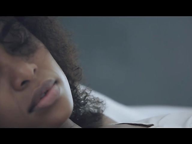 Luna Corazon's black pussy for a white guy on breakfast 