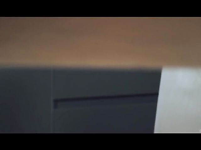 Luna Corazon's black pussy for a white guy on breakfast 