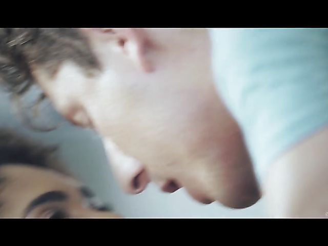 Luna Corazon's black pussy for a white guy on breakfast 