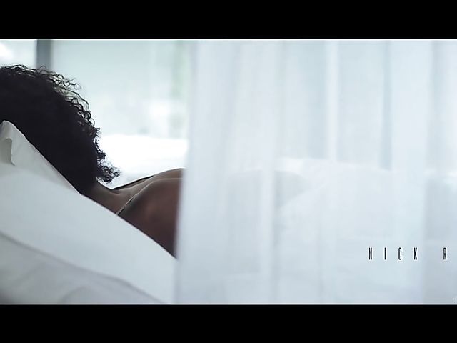 Luna Corazon's black pussy for a white guy on breakfast 