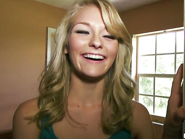 Alli Rae and MILF Ava Addams threesome with a lucky dude