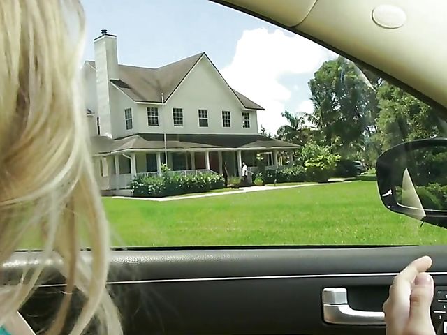 Alli Rae and MILF Ava Addams threesome with a lucky dude