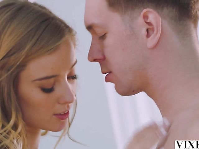 Squirt fuck with young model Haley Reed