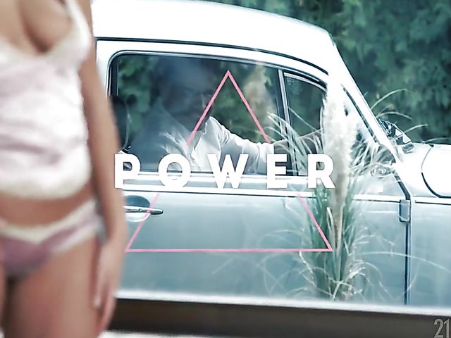 Feet licking and pussy slamming with gorgeous Alyssia Kent