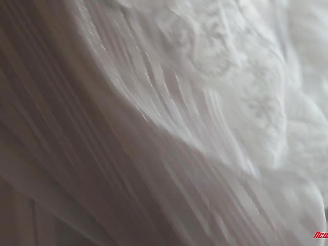 Emma Hix's pretty pussy is for James Deen 