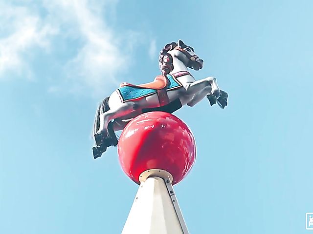 Threesome teen hotties Kitty Fox and Nikki Fox won't forget