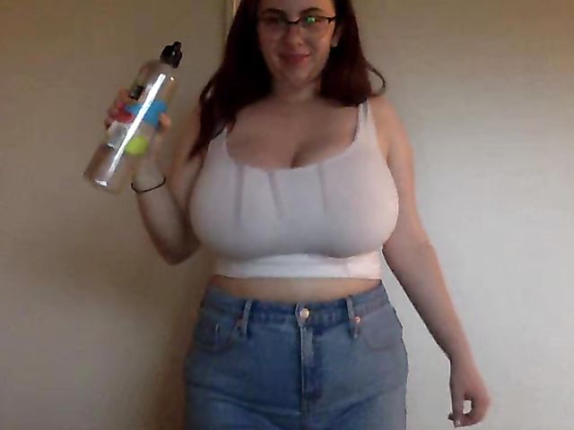 Monster boobs fattie in wet-t-shirt