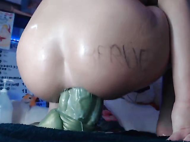 Huge anal dildo for her extremely flexible asshole