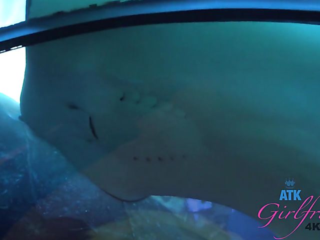 Naughty teen Brooke Haze shows her feet and cunt in the car