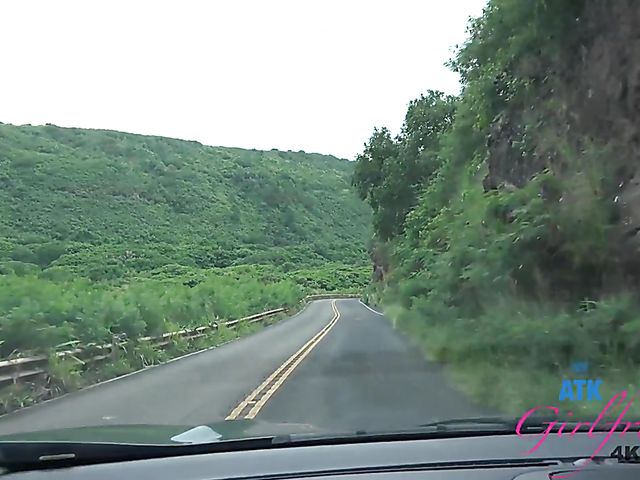 Naughty teen Brooke Haze shows her feet and cunt in the car