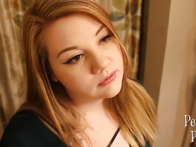 Cute BBW Penelope Peach POV with a dildo