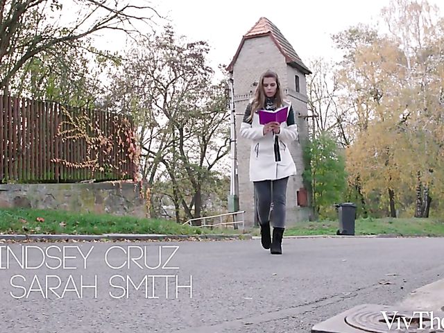 Viv Thomas lesbian scene with Lindsey Cruz and Sarah Smith