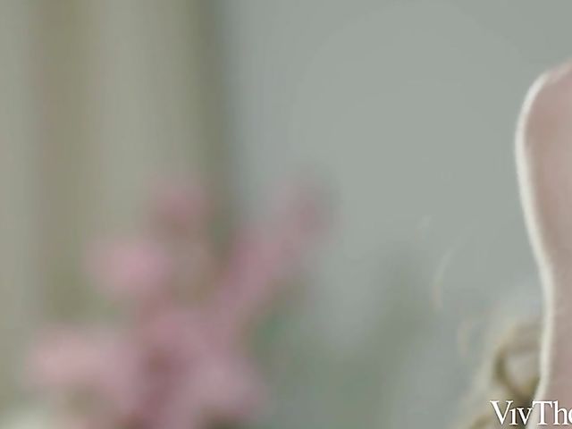 Viv Thomas lesbian scene with Lindsey Cruz and Sarah Smith