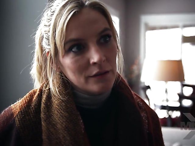 Lingerie MILF Mona Wales gets pounded by Zac Wild