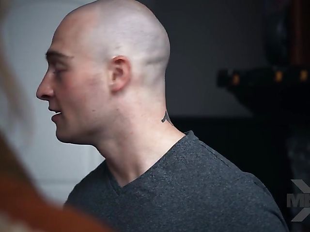 Lingerie MILF Mona Wales gets pounded by Zac Wild