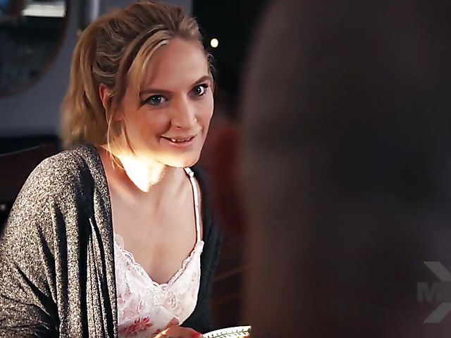 Lingerie MILF Mona Wales gets pounded by Zac Wild