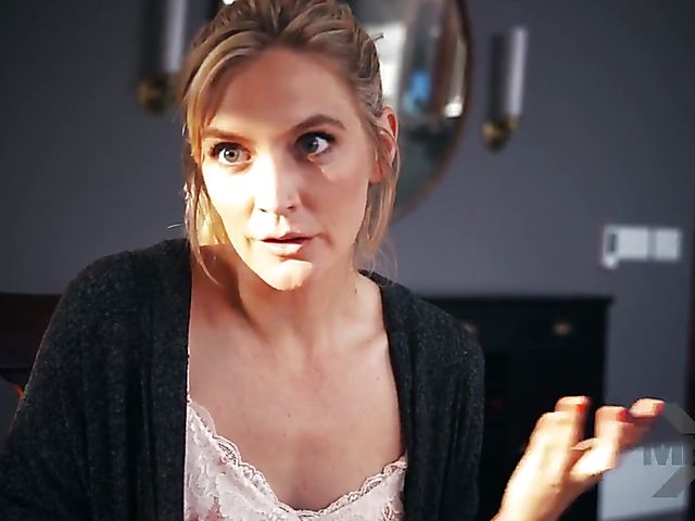 Lingerie MILF Mona Wales gets pounded by Zac Wild