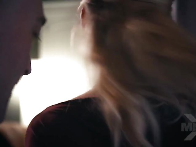 Lingerie MILF Mona Wales gets pounded by Zac Wild