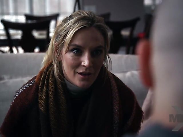 Lingerie MILF Mona Wales gets pounded by Zac Wild