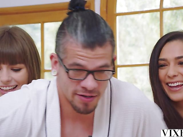 Two girls one guy action with sweet Jaye Summers and Alex Blake