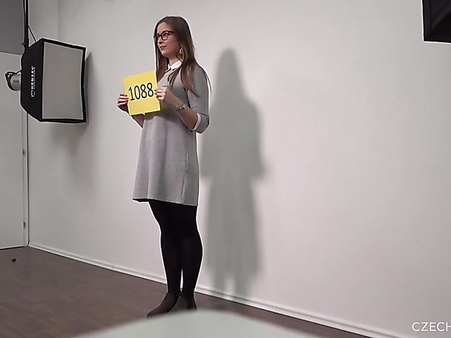 Glasses blowjob with 24-year-old Czech Viktorie