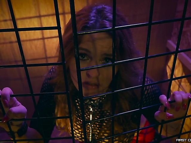 Kinky Krissy Lynn POV banging on a leash