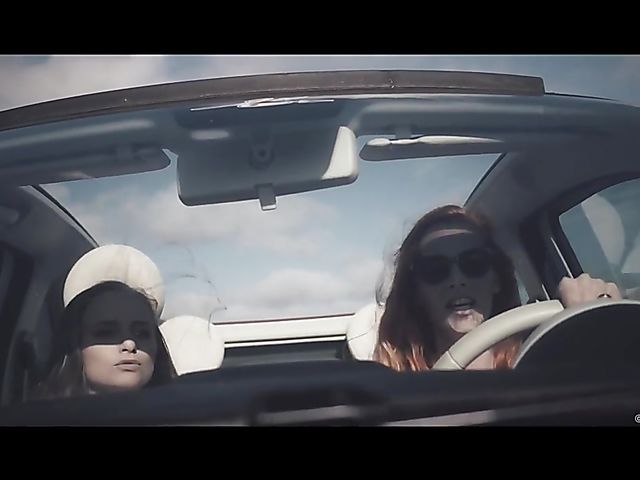 Olivia Sin & Eric El Gran - Hot couple having fun in bed