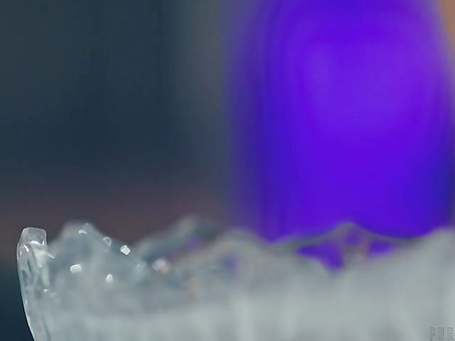 FFM threesome with kinky Whitney Wright and Casey Calvert