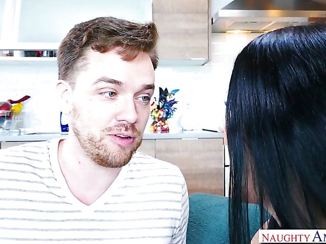 Kyle Mason nails his sisters friend Jessica Jewels