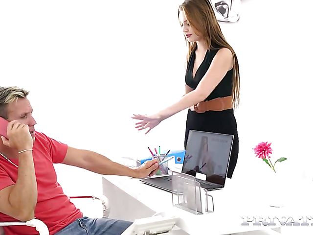 Ass licking and pussy pounding with teen Shelley Bliss 