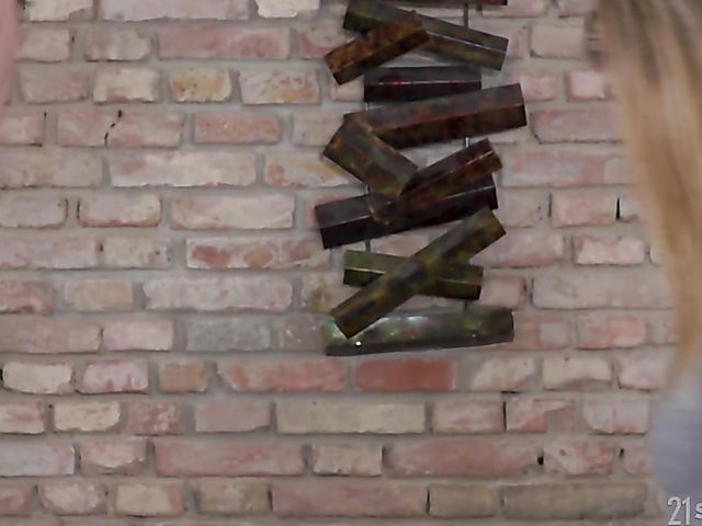 Anal massage for nude babe Shona River