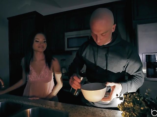 Petite brunette Zoe Bloom gets slammed in the kitchen