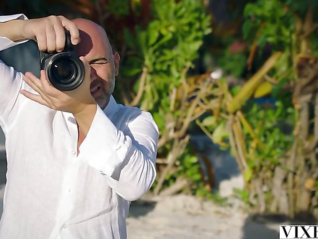 Beach sex on a tropical island with Ellie Leen