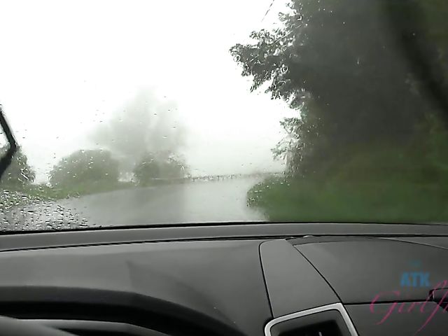 Hairy girlfriend Niki Snow is naked on the beach